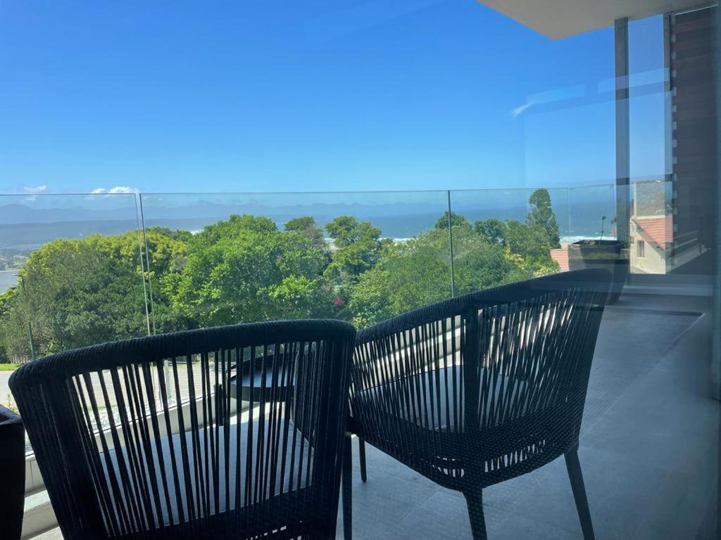 Hilltop Bayview Luxury Apartments Plettenbergbaai Buitenkant foto