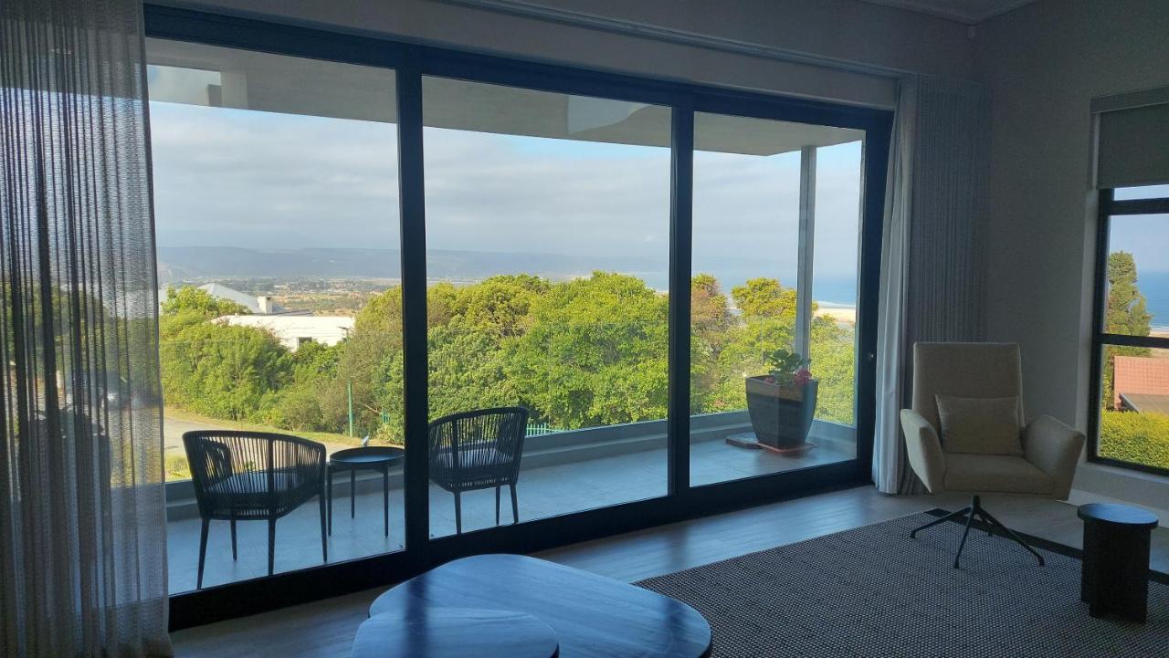 Hilltop Bayview Luxury Apartments Plettenbergbaai Buitenkant foto