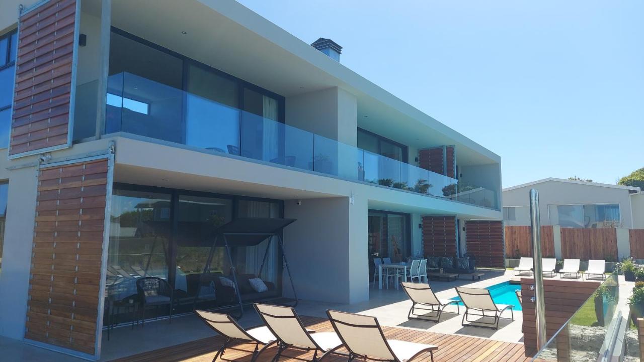 Hilltop Bayview Luxury Apartments Plettenbergbaai Buitenkant foto