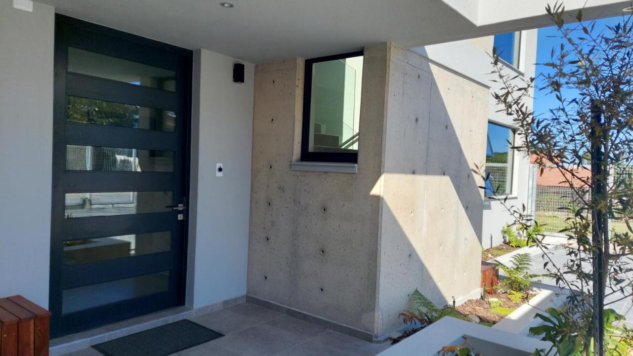 Hilltop Bayview Luxury Apartments Plettenbergbaai Buitenkant foto