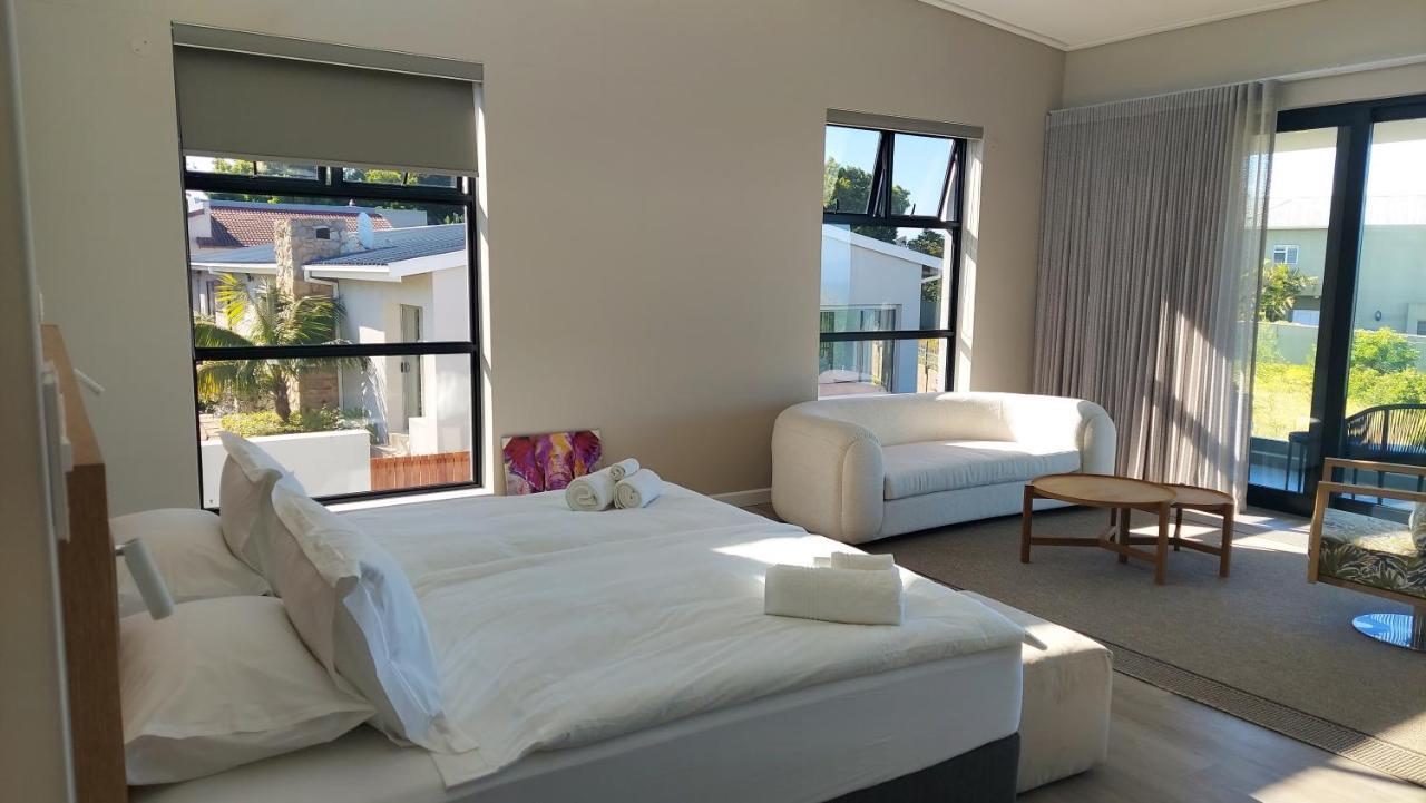 Hilltop Bayview Luxury Apartments Plettenbergbaai Buitenkant foto