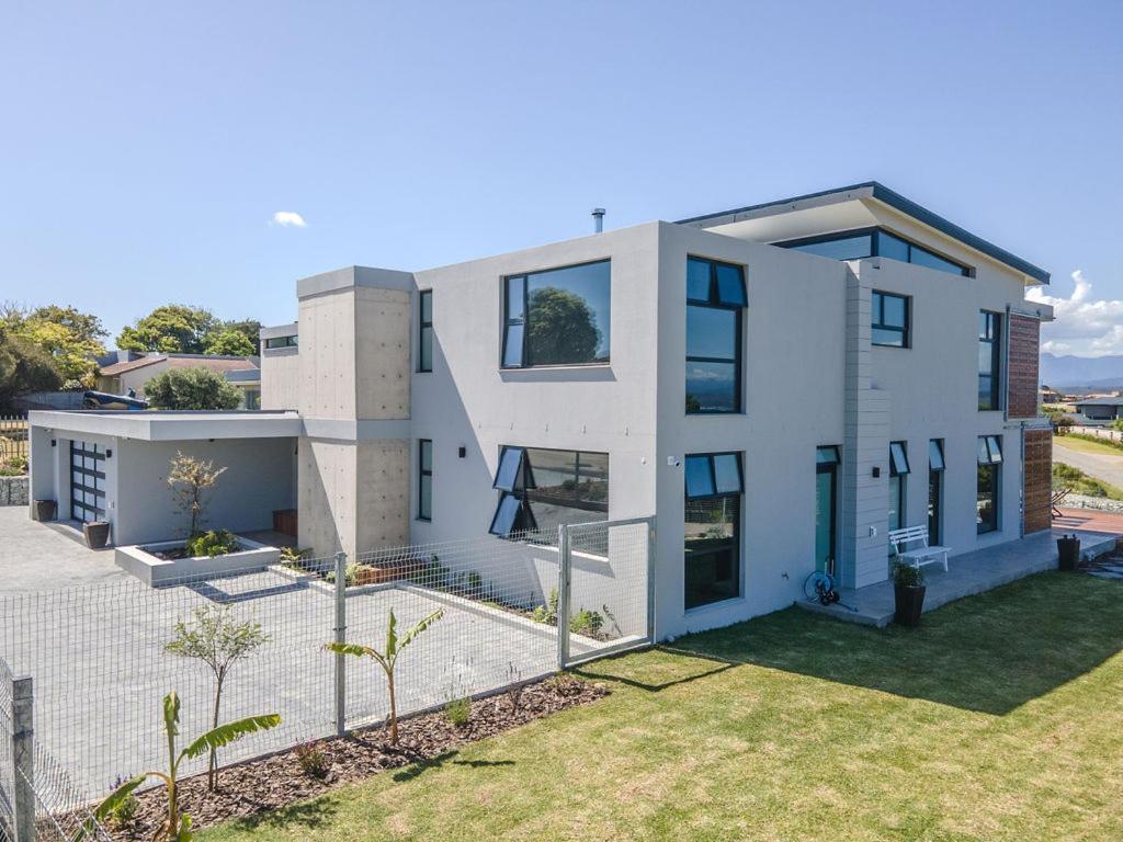 Hilltop Bayview Luxury Apartments Plettenbergbaai Buitenkant foto