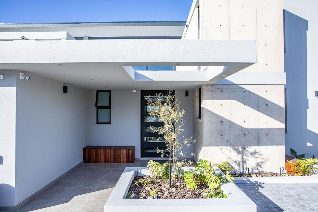Hilltop Bayview Luxury Apartments Plettenbergbaai Buitenkant foto