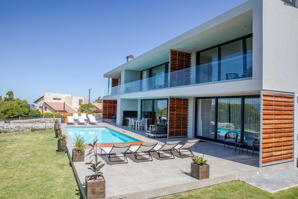 Hilltop Bayview Luxury Apartments Plettenbergbaai Buitenkant foto