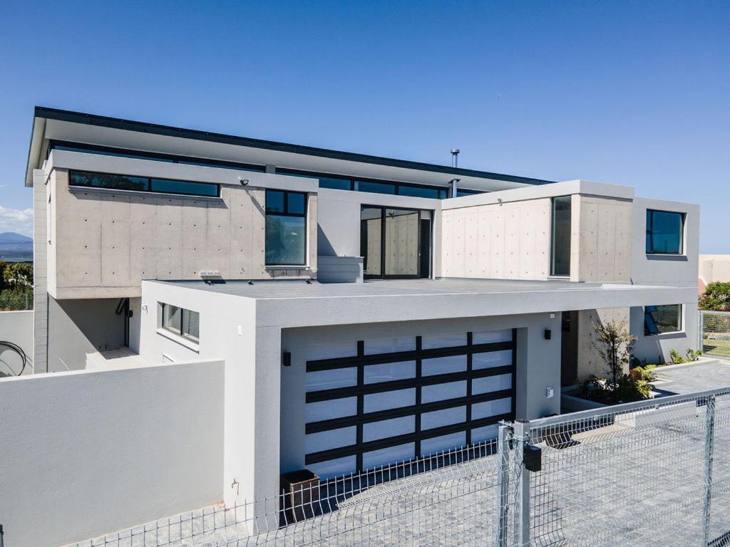 Hilltop Bayview Luxury Apartments Plettenbergbaai Buitenkant foto