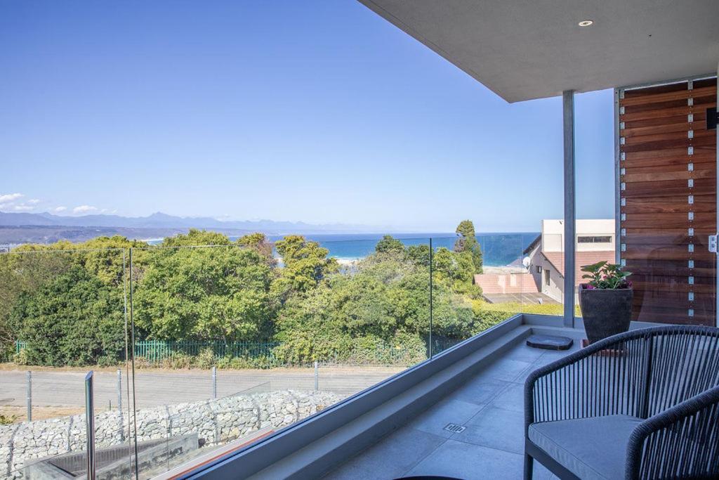 Hilltop Bayview Luxury Apartments Plettenbergbaai Buitenkant foto