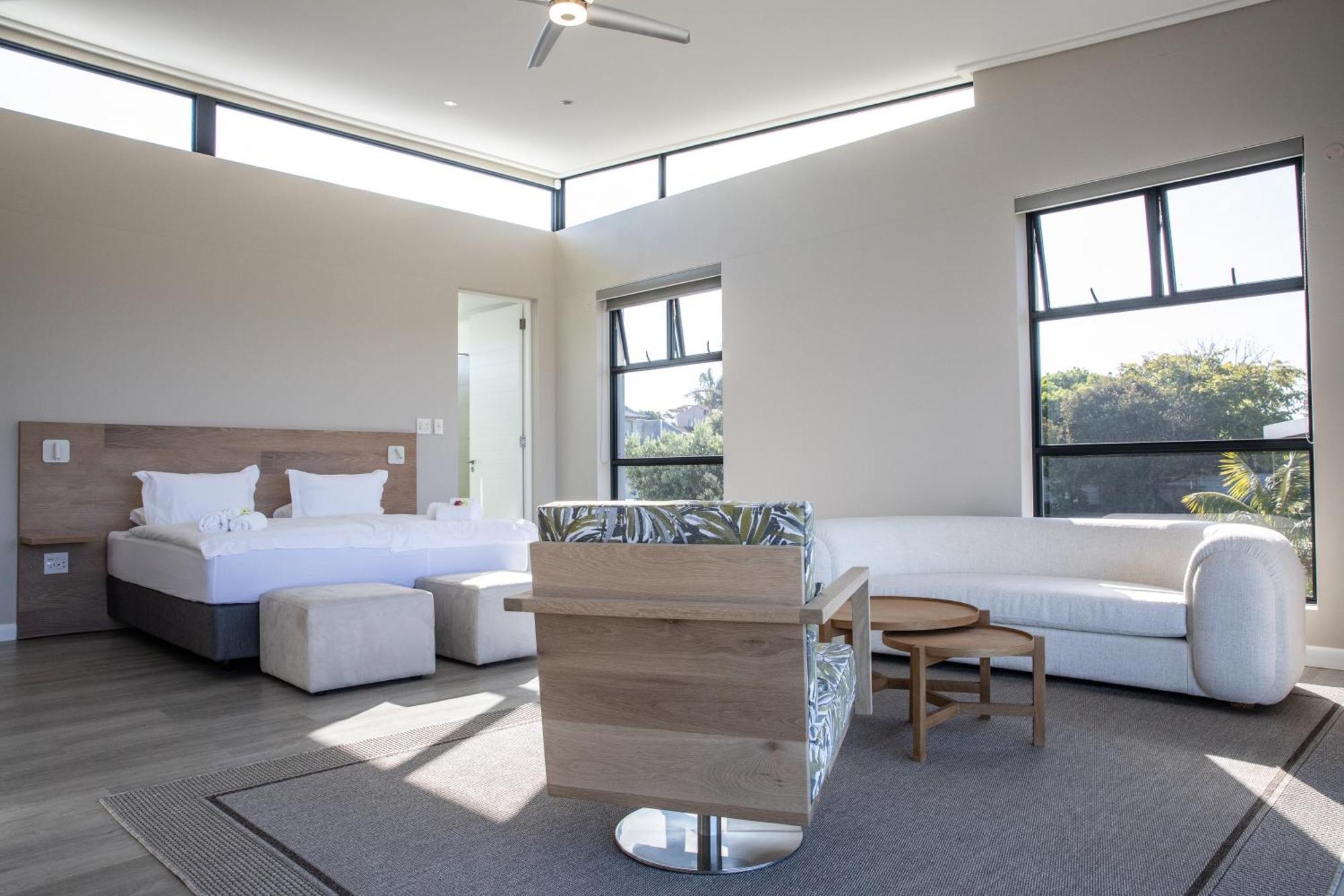 Hilltop Bayview Luxury Apartments Plettenbergbaai Buitenkant foto