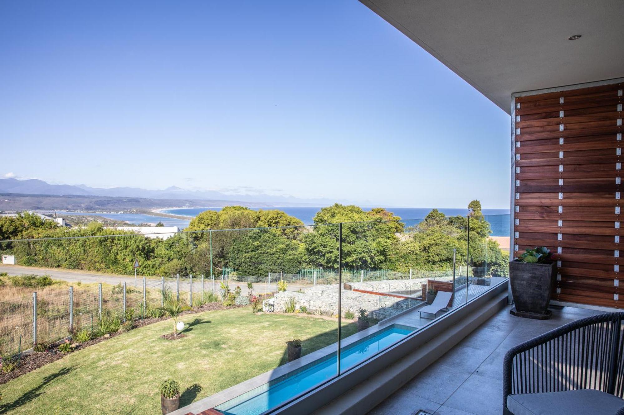 Hilltop Bayview Luxury Apartments Plettenbergbaai Buitenkant foto